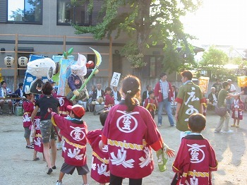 12神前舞子供広五.jpg